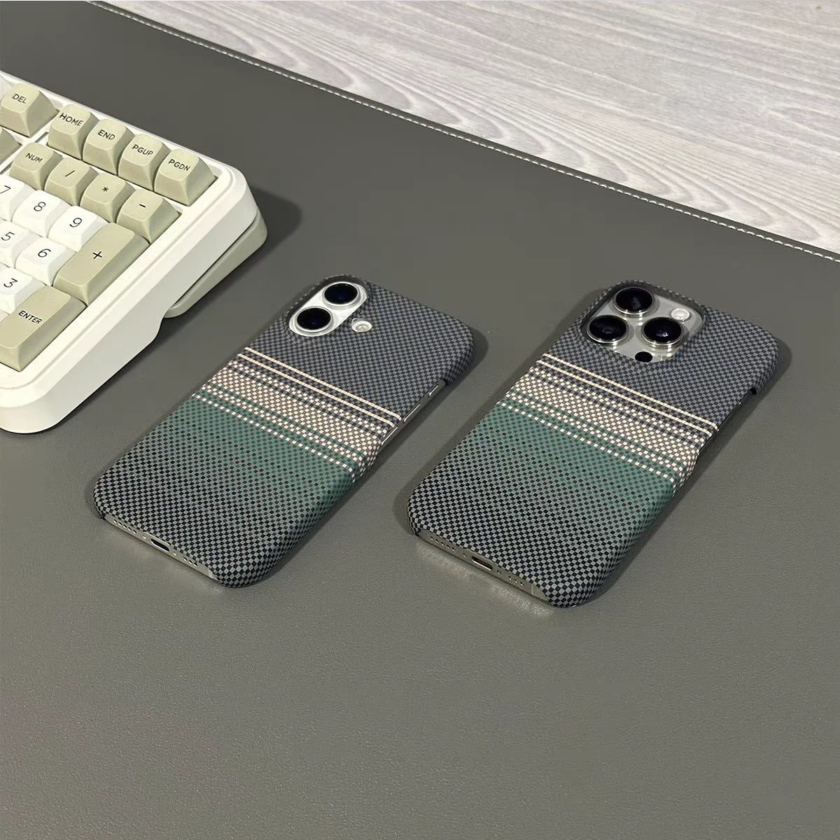Frameless Carbon Fiber Starry Sky Magnetic Case – iPhone 15–17 Series