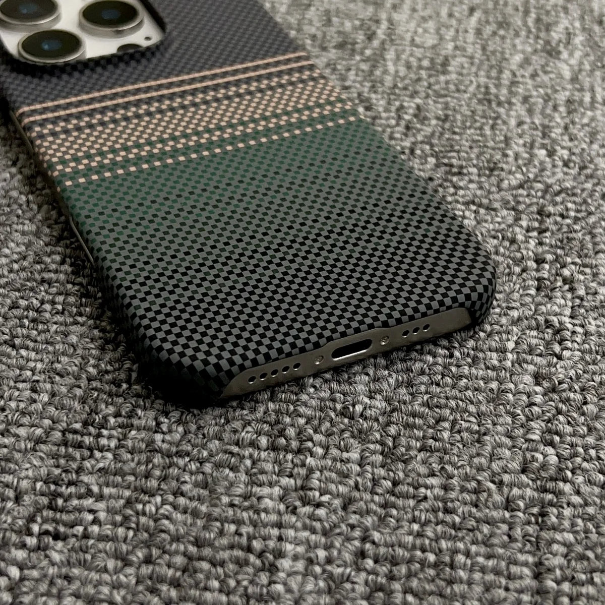 Frameless Carbon Fiber Starry Sky Magnetic Case – iPhone 15–17 Series