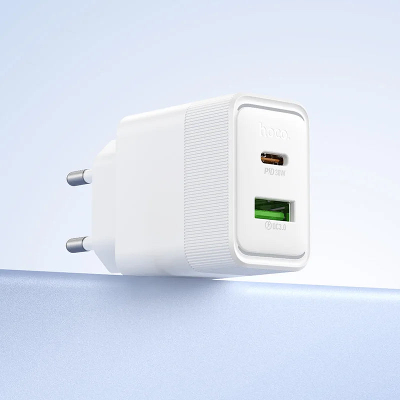 HOCO 30W GaN USB-C Fast Charger – PD Wall Charger with LED Indicator (EU Plug)