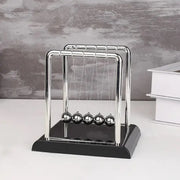 Newton’s Cradle – Desktop Physics Toy & Stress Relief
