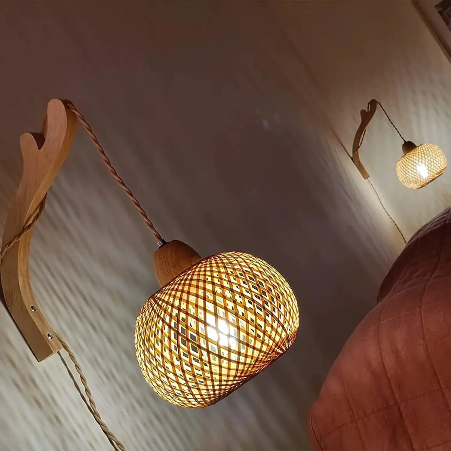 Bamboo Lantern Wall Lamp – Hand-Woven Rattan E27
