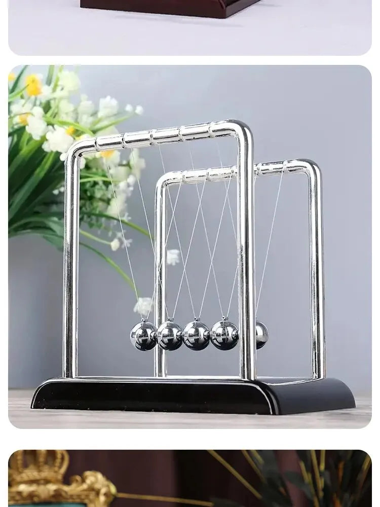 Newton’s Cradle – Desktop Physics Toy & Stress Relief