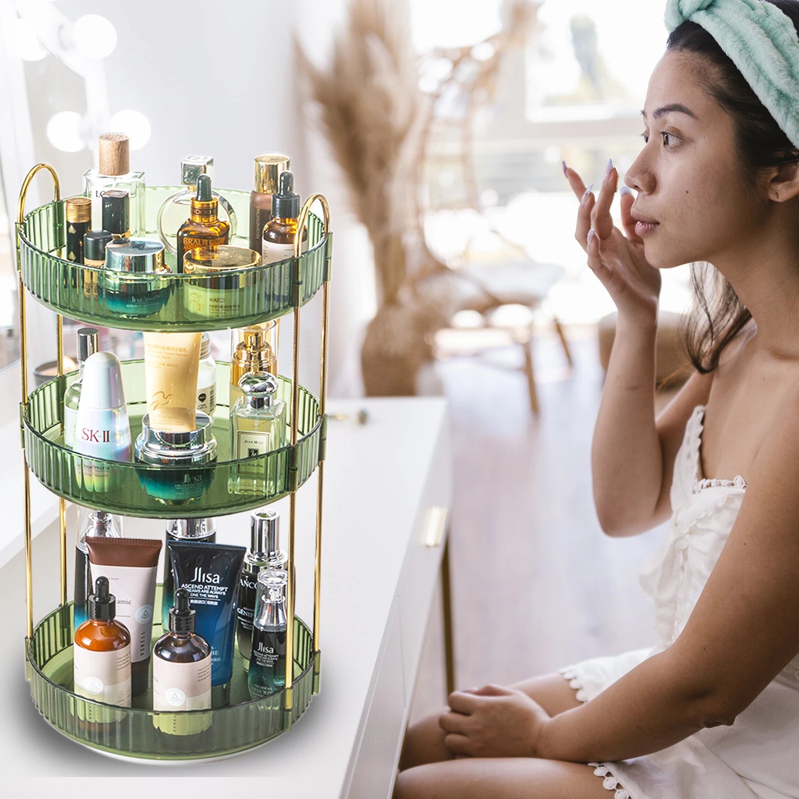 High-Capacity Cosmetic Organizer – 3-Tier Rotating Vanity Storage