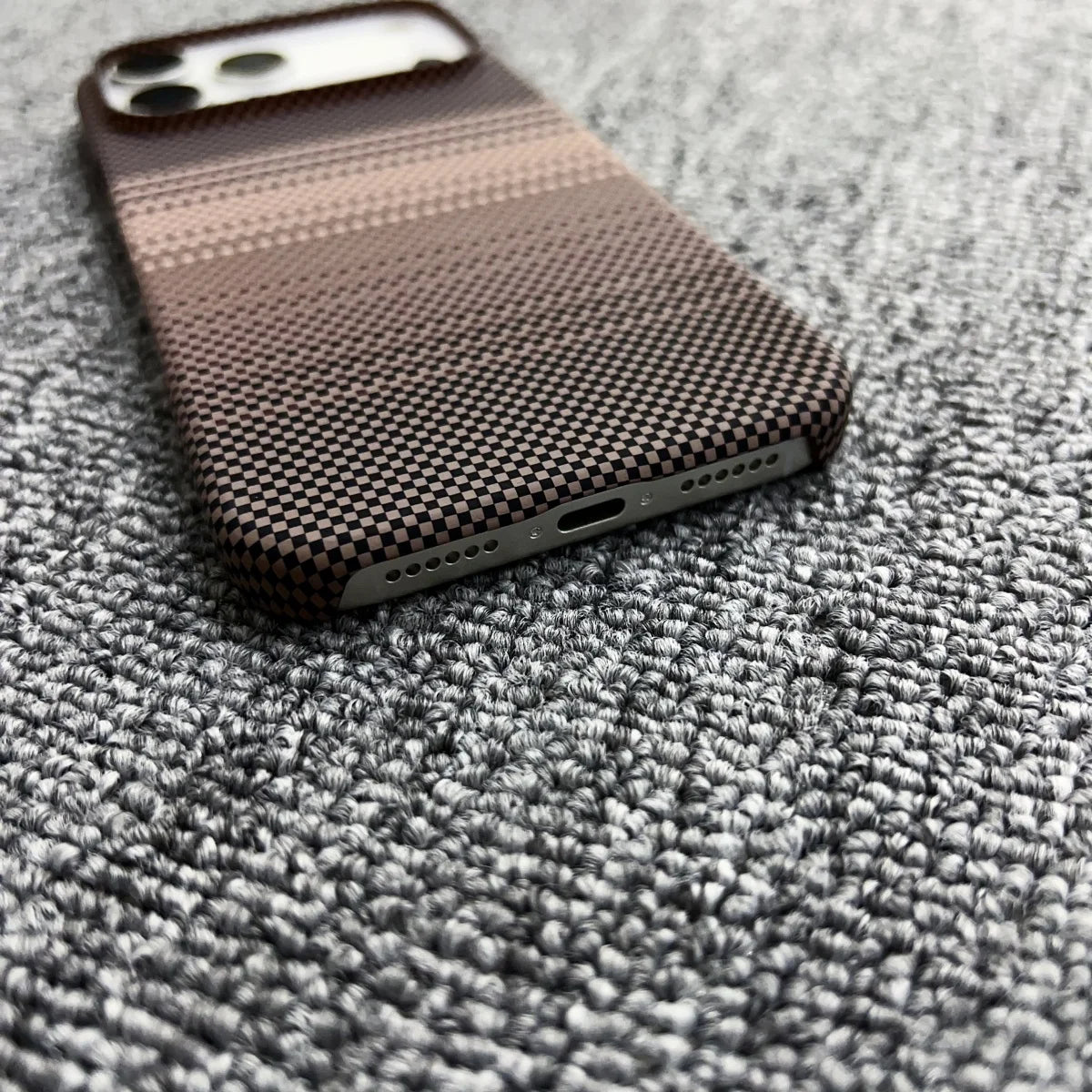 Frameless Carbon Fiber Starry Sky Magnetic Case – iPhone 15–17 Series