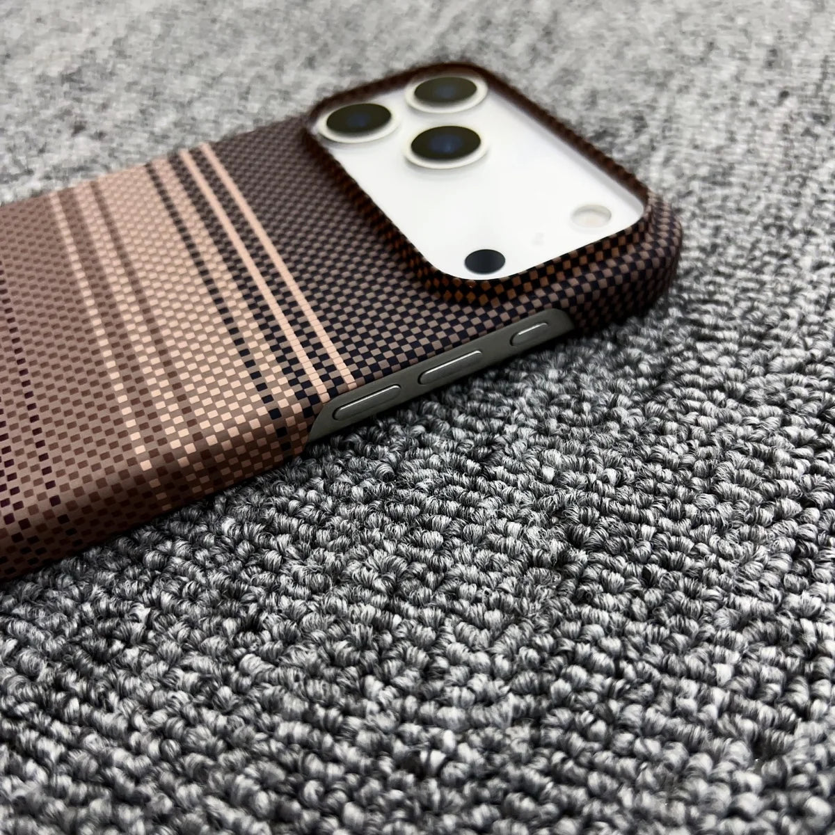 Frameless Carbon Fiber Starry Sky Magnetic Case – iPhone 15–17 Series