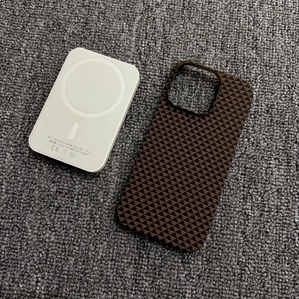 Frameless Carbon Fiber Starry Sky Magnetic Case – iPhone 15–17 Series